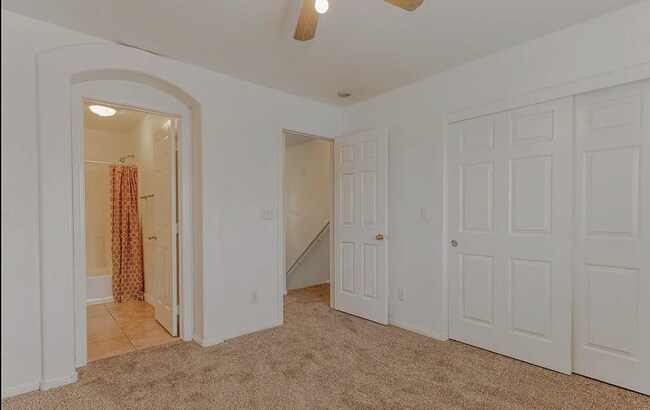 Photo - 4187 Story Rock St