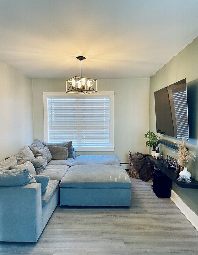 Building Photo - 31 Pennsylvania Ave Unit Affluent lifestyle Rental