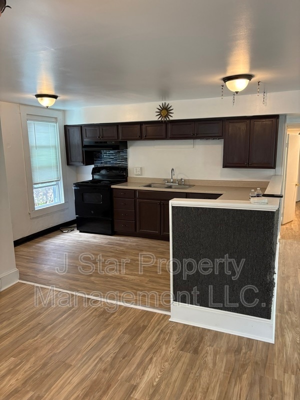 Photo - 1761 Schoffers Rd