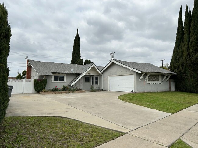 Nicely Updated Single Story 3 Bed 2 Bath H... - Nicely Updated Single Story 3 Bed 2 Bath H... House