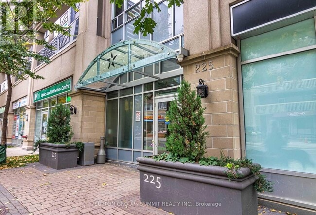 Photo - 225 Wellesley St E Unit 805