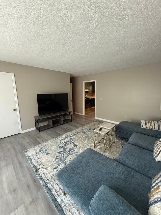 Photo - 7531 Leemont Dr