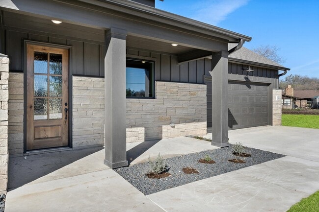 Photo - 1326 Morgan's Point Rd