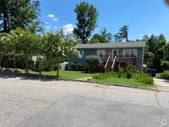 Building Photo - 1412 Crabtree Blvd Rental
