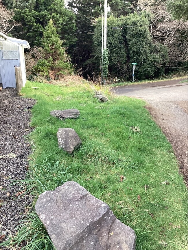 Photo - 365 SW Pacific View St