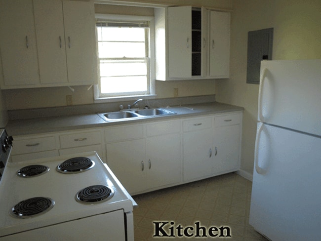 19 W Borden St