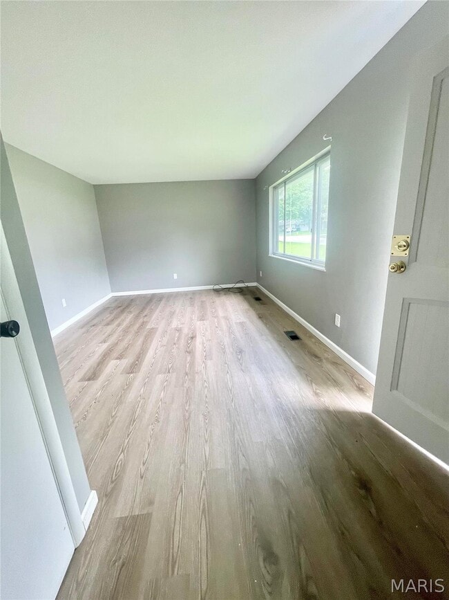 Photo - 805 Juniper Dr