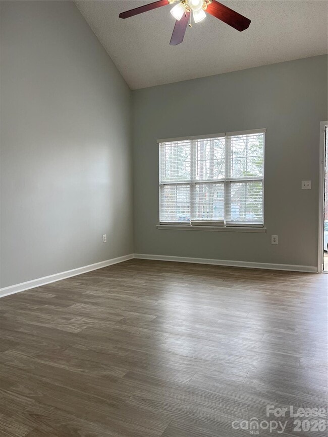 Photo - 7667 Petrea Ln