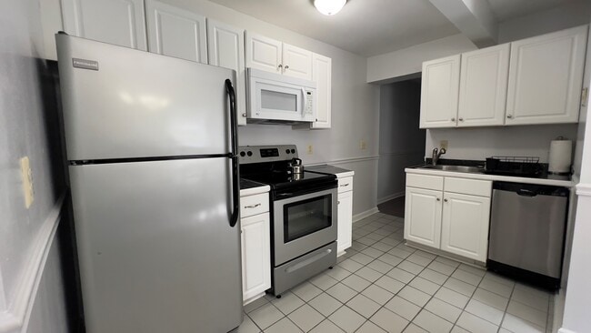 1027 Simpson Ave Unit 1027A