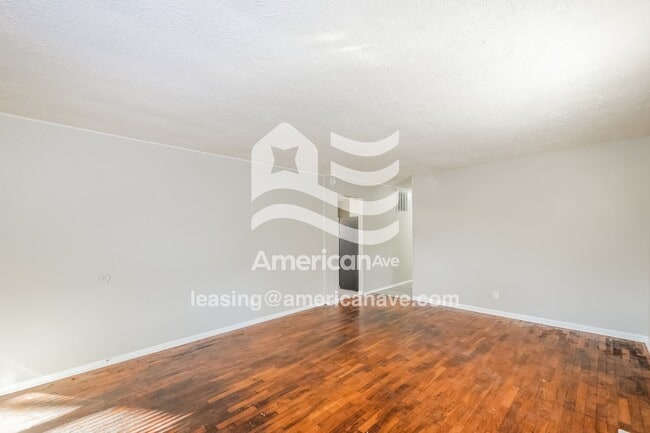 Photo - 3135 Forest Manor Ave