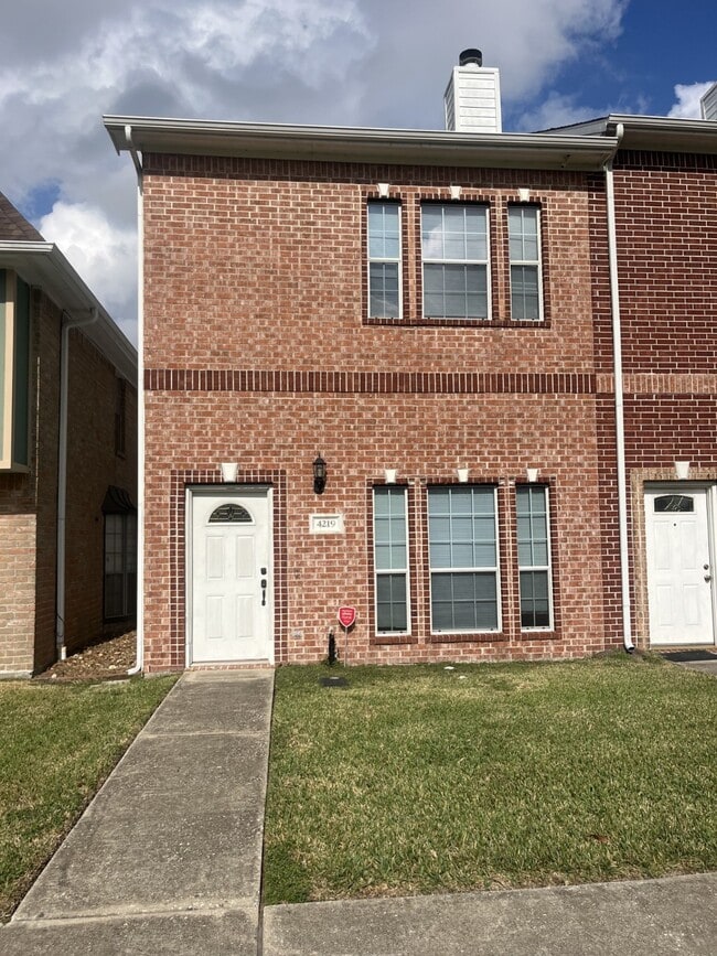 Photo - 4219 Benard Ct