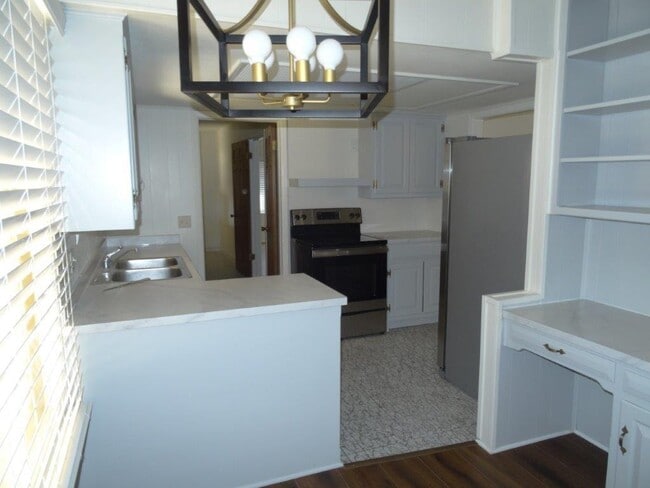 Photo - 1122 W Cypress St