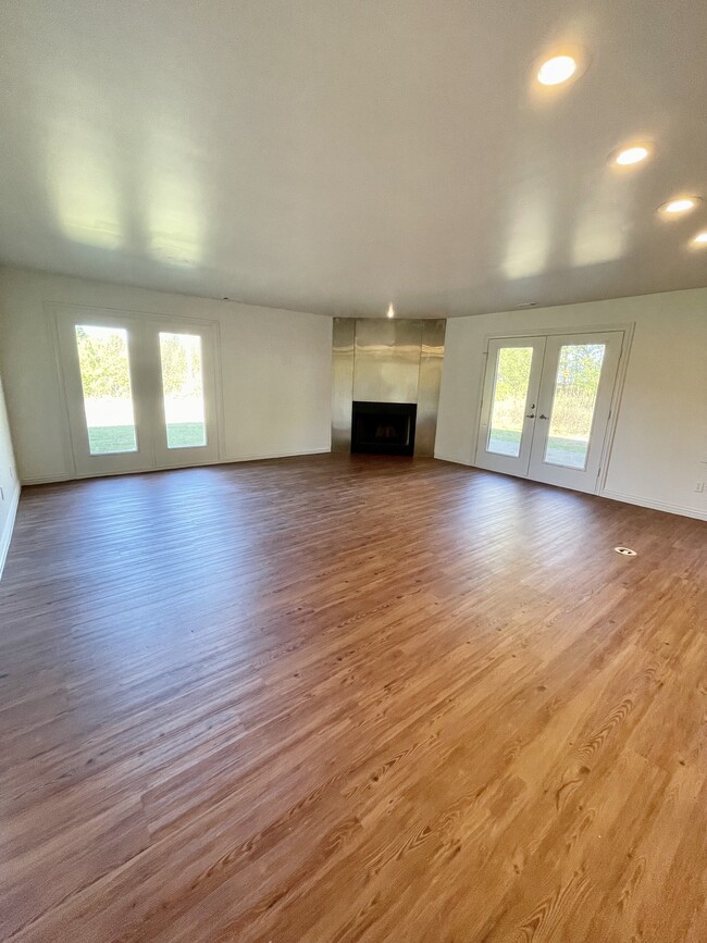 RASBERRY PLACE APARTMENTS