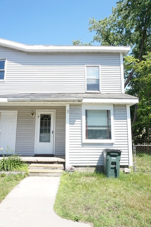 Building Photo - 2 Pleasant St Unit 2