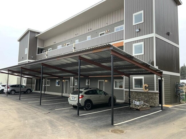 Building Photo - Cedar Flats