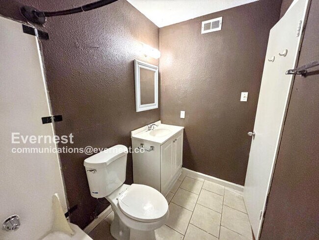 Photo - 710 E Dean Keeton St Unidad 104