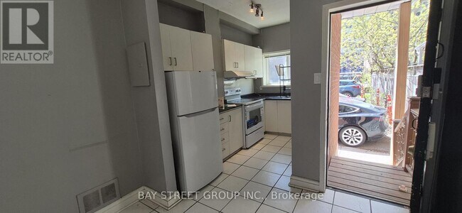 Photo - 6 Ferndale Ave