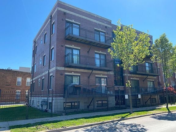Building Photo - 2305 W Harrison St