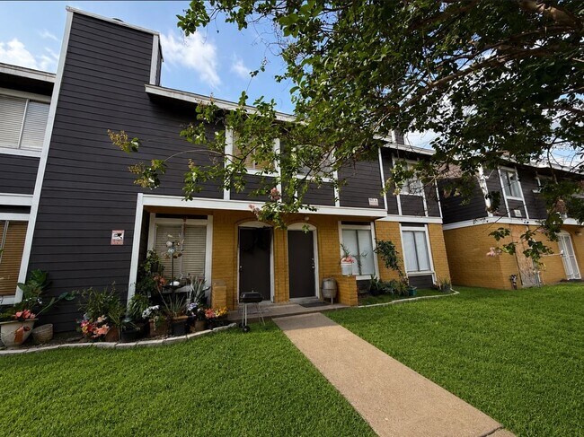 Photo - 12606 Ashford Meadow Dr Unit B