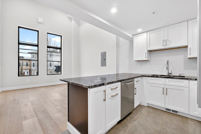 Photo - 151 Belmont St Unit 1