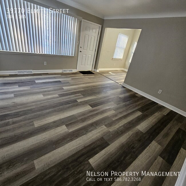 Photo - 39770 Elmite St