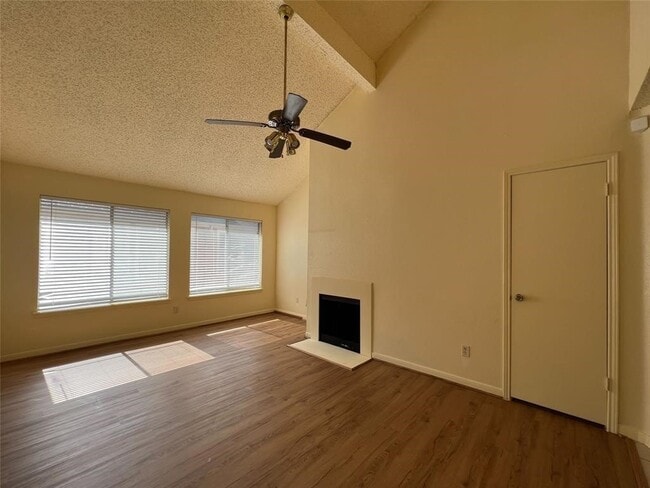 Photo - 12400 Overbrook Ln Unit 43C
