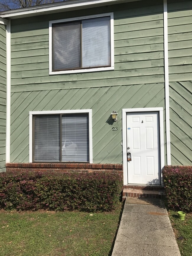 Photo - Perfect Townhouse Within Walking Distance to FSU