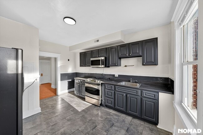 Photo - 3231 Phelps Ln