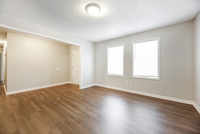Photo - 308 Boyd St