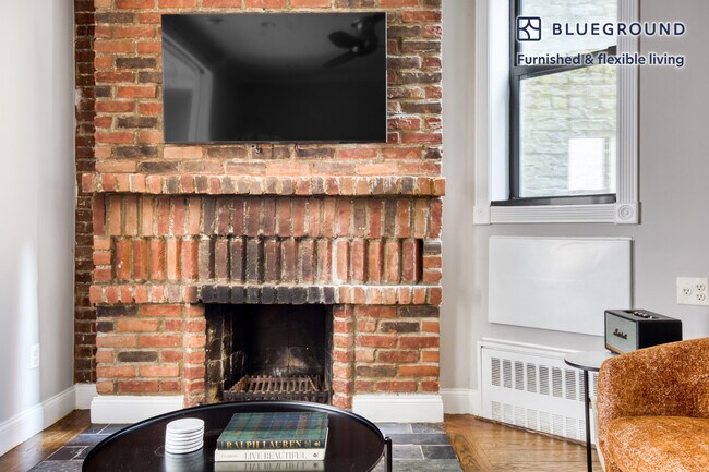 Photo - 209 E 25th St Unidad FL3-ID826