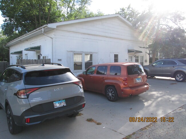 Photo - 605 Bremer St Unit C