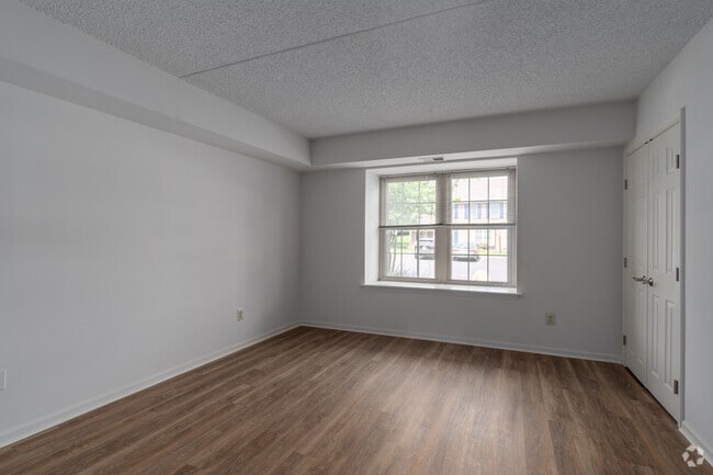 1BR, 1BA - Saratoga - 850SF