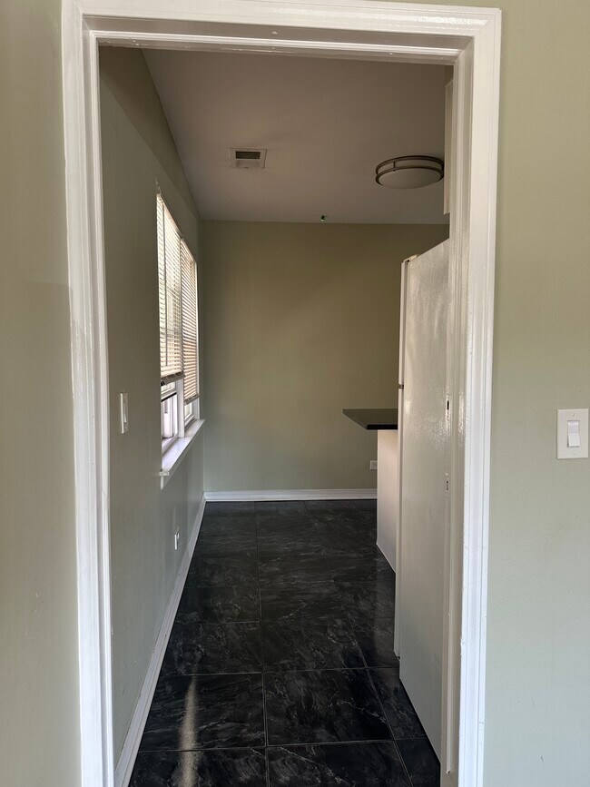 Photo - 2415 N Central Ave Unit 2dn Floor