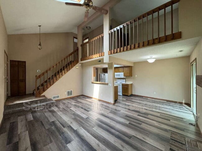 Photo - 4904 Pinebrook Dr