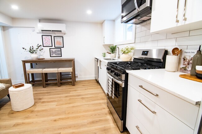 Photo - 142 Young St Unité C