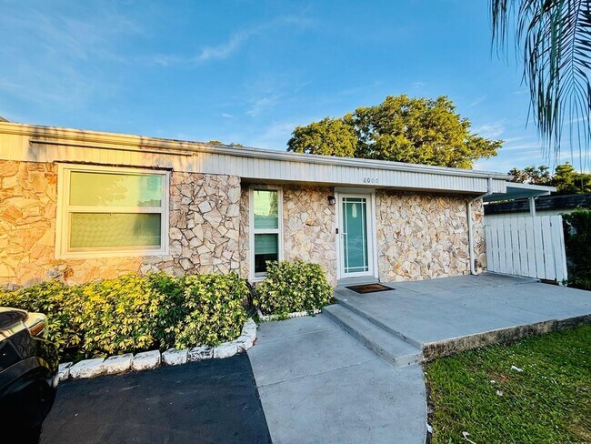 Photo - 8000 NW 74th Terrace