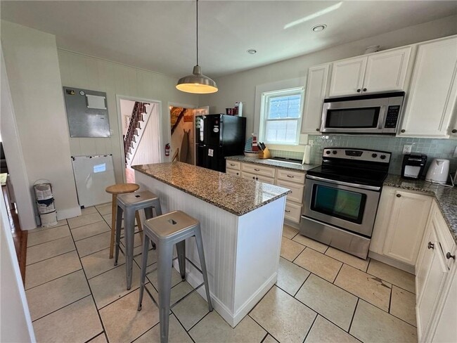 Photo - 20 Narragansett Ave Apartment