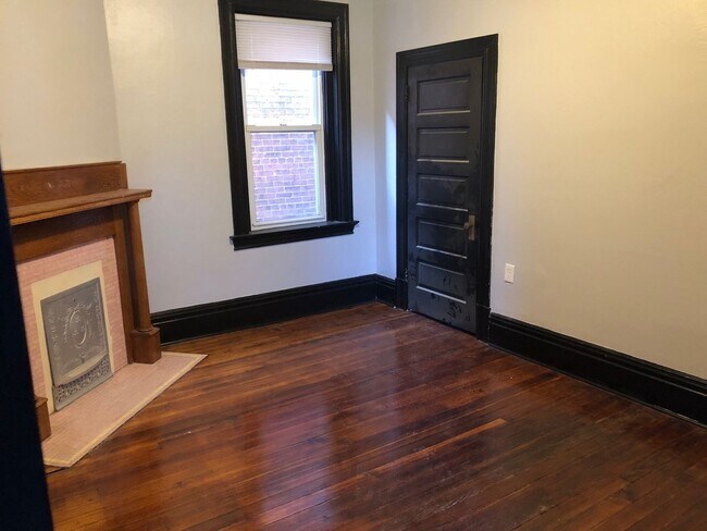 Photo - 3324 Ward St Unit #2