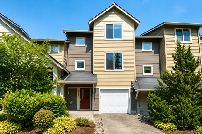 Building Photo - 2068 NW Boulder Way Dr
