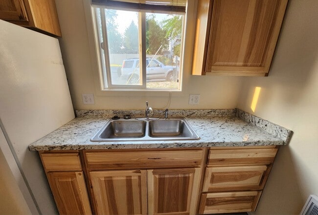 Photo - 609 E Homestead Pl