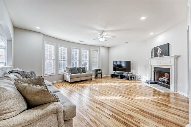 Photo - 2934 Wintercrest Dr