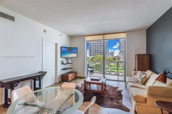 Photo - 1060 Brickell Ave Unit 1415