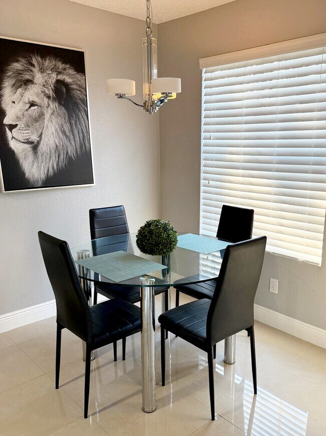 Photo - 11582 Westwood Blvd Unit 1413