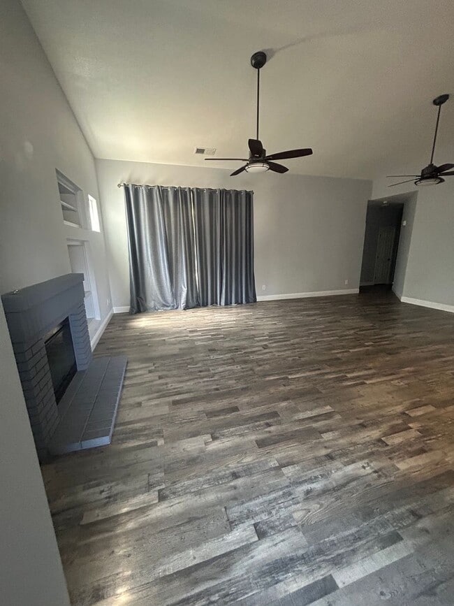 Photo - Single Family Home Southwest Visalia!