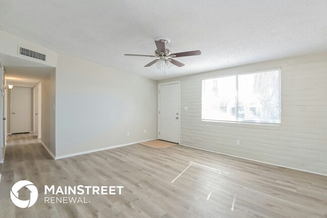 Building Photo - 750 W Louisiana St Rental