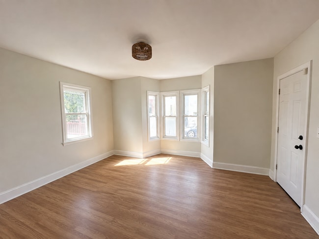 32 Gilmore St Unit 101