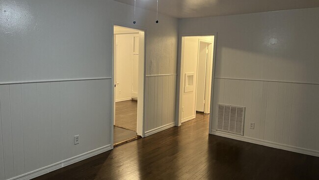 Photo - 3408 Woodside Dr