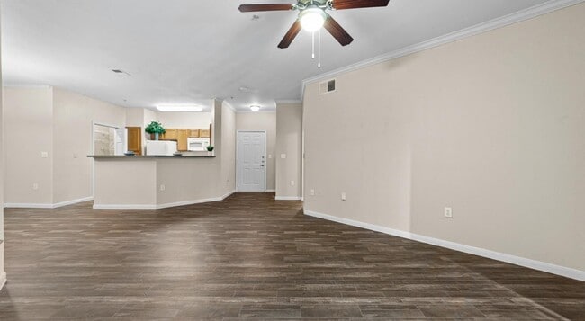 Photo - 5720 Forest Park Rd Unidad 3409