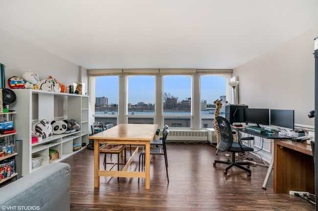 Photo - 1400 E 55th Pl Unidad 516S