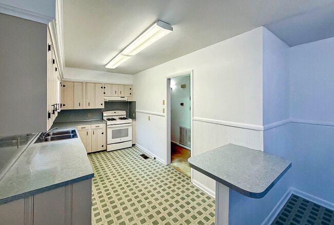 Photo - 6911 W 42nd St